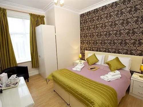 Shirley B & B Bournemouth 4*,  United Kingdom